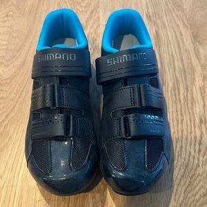 Shimano Cycling Sneakers - Black with Blue Accents EUR 39 (Women’s Size 8-8.5)